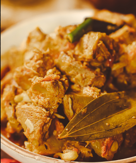 Echorer dalna — green jackfruit curry