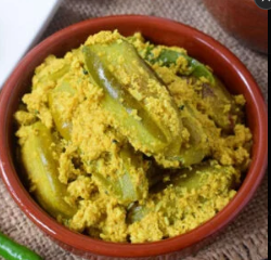 Potol Posto — pointed gourd in poppy seed curry